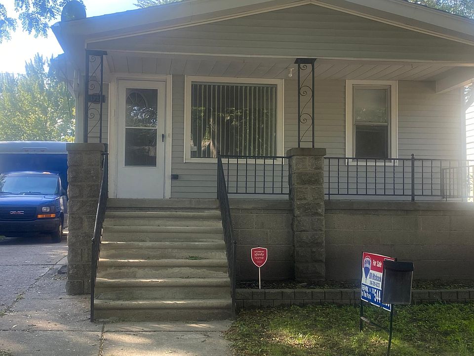 1st image of 1328 E Jarvis Ave