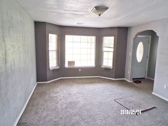 5th image of 8525 Highland Ave