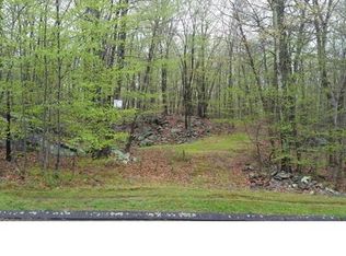 35 Laurel Lk E, Weston, CT 06883