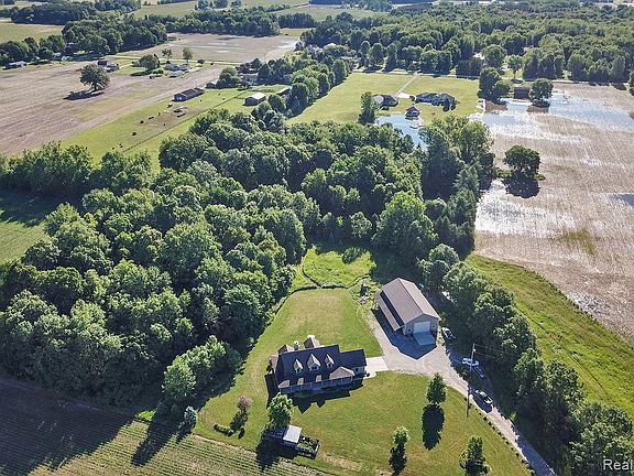 4th image of 14380 Dice Rd