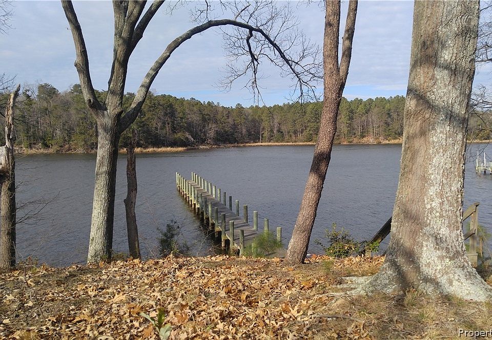 2nd image of 7 Preserve Dr #7