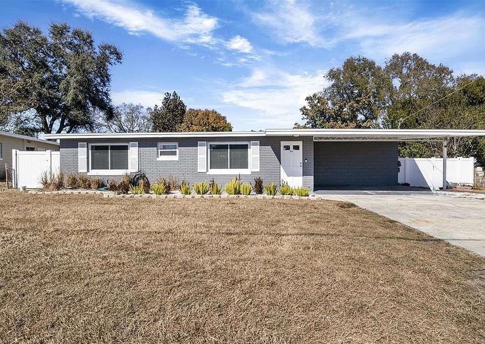 1st image of 5 Twilight Ln