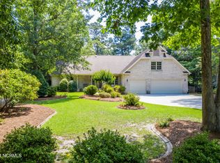 213 Ravenswood Rd, Hampstead, NC 28443