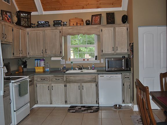 3rd image of 1709 Baytree Ct