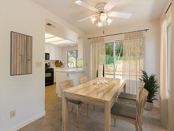 4th image of 676 Crestwood Pl