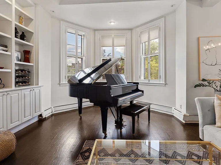 230 Marlborough St #4 — Photo 11