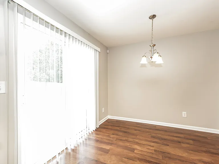 2014 Cobblestone Dr — Photo 6