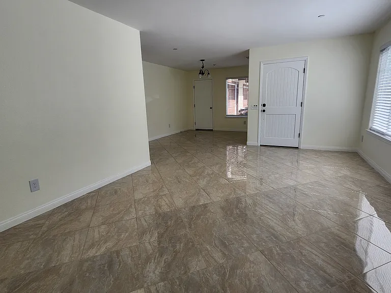 3843 Cassini Cir #4 — Photo 4