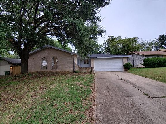 2nd image of 746 Salsbury Cir