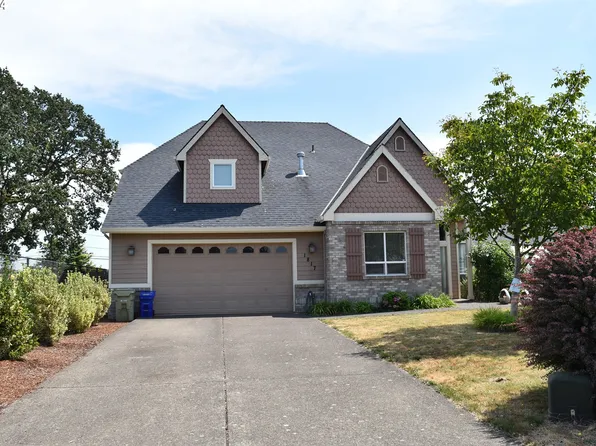 1817 N Barlow St, Cornelius, OR 97113