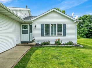 113 Gables Dr SW, Poplar Grove, IL 61065