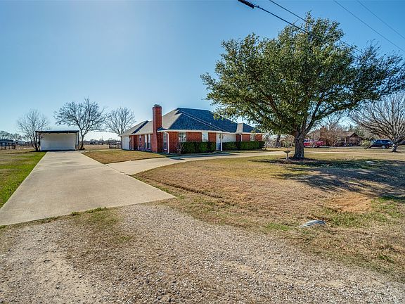 3rd image of 3722 Carrie Ln