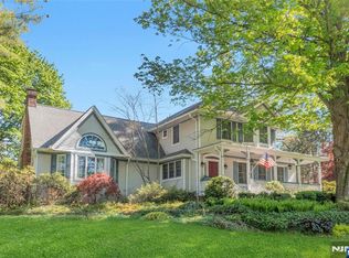 11 Lower Cross Rd, Saddle River, NJ 07458