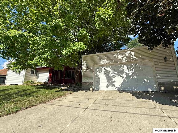 2nd image of 635 N 8th St