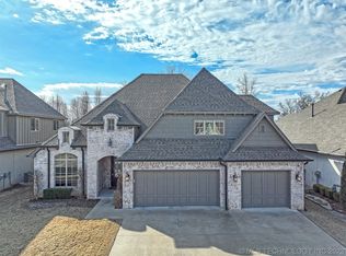 2910 E 104th St, Tulsa, OK 74137