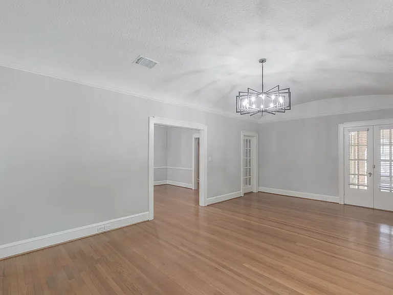 2311 Warner Rd — Photo 8
