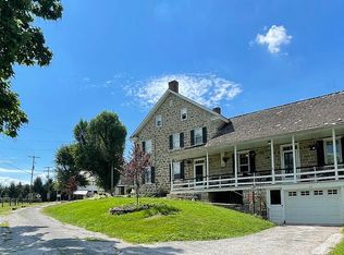 32 Protectory Rd, Abbottstown, PA 17301