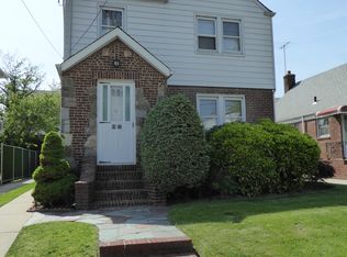 6922 165th St, Fresh Meadows, NY 11365