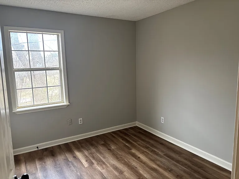 330 Main St #10 — Photo 7