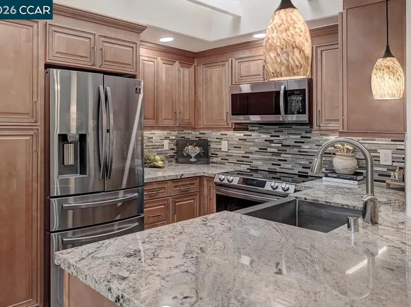 1100 Oakmont Dr APT 3, Walnut Creek, CA 94595