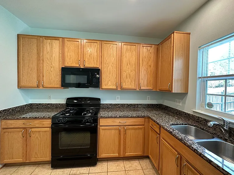 13758 Restina Rd — Photo 14