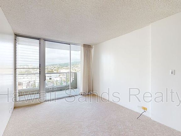 5th image of 2637 Kuilei St APT A103
