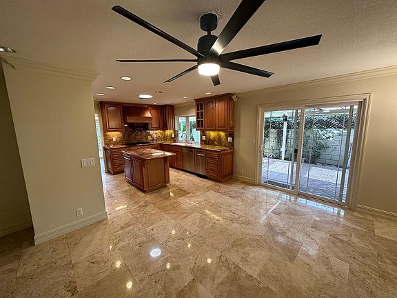 5th image of 1342 E Leadora Ave