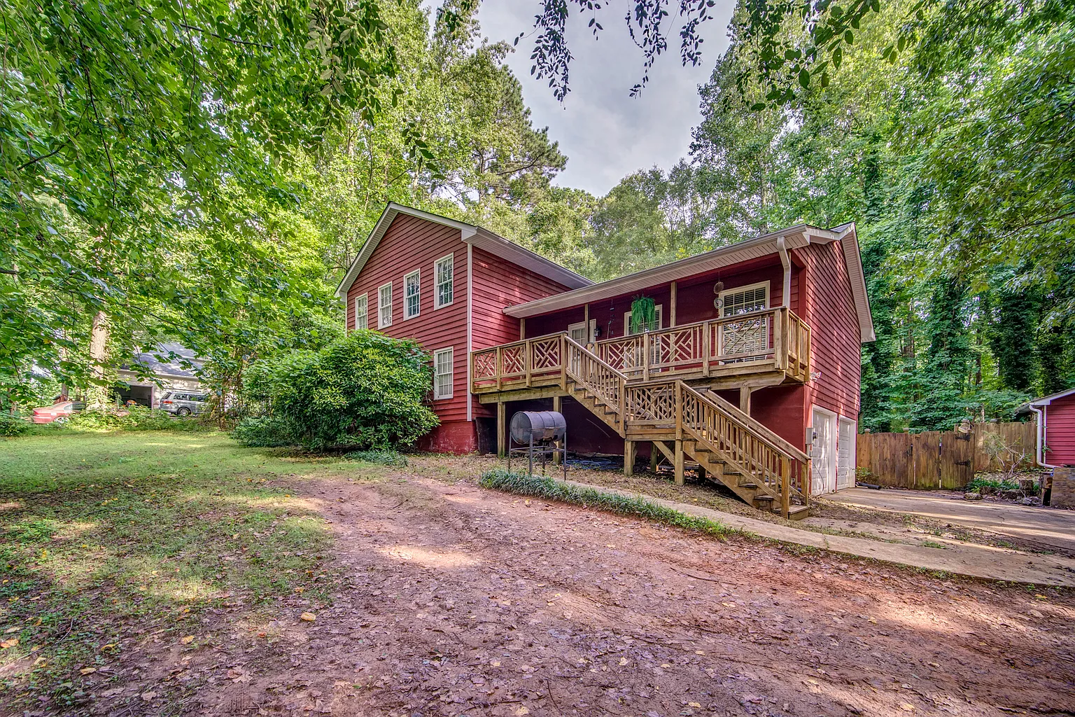 706 Kenwood Rd photo 1
