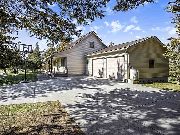 2nd image of S4395 Cedarberry Ln