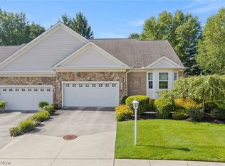 9848 Country Club Cir, Twinsburg, OH 44087
