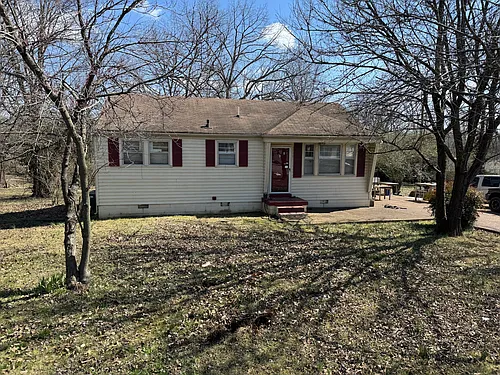 205 Myatt Dr Photo 1