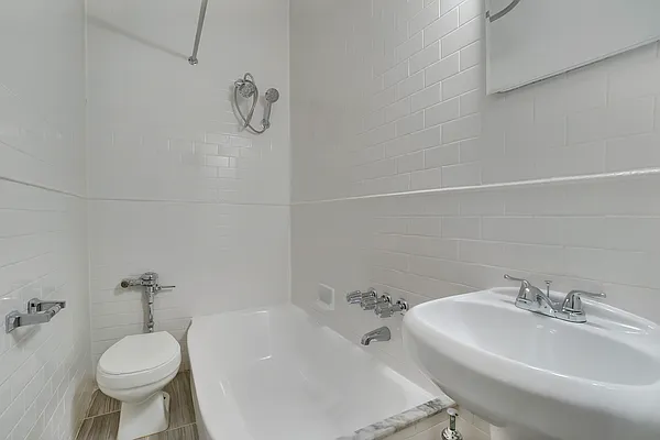 Rented by Algin Management | media 6