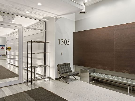 4th image of 1305 S Michigan Ave APT 712