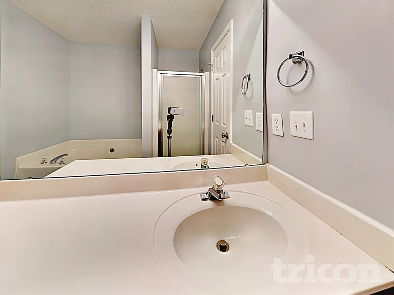 1008 Crowders Woods Dr — Photo 11