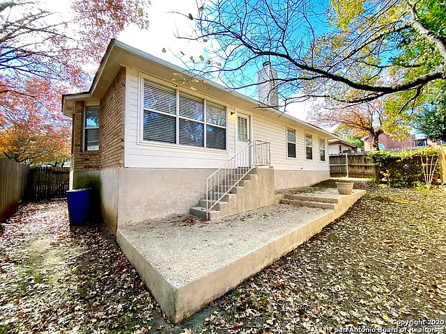 6635 Shady Bend Dr — Photo 31