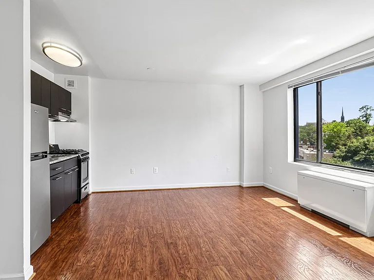 5100 Conn Ave — Photo 9