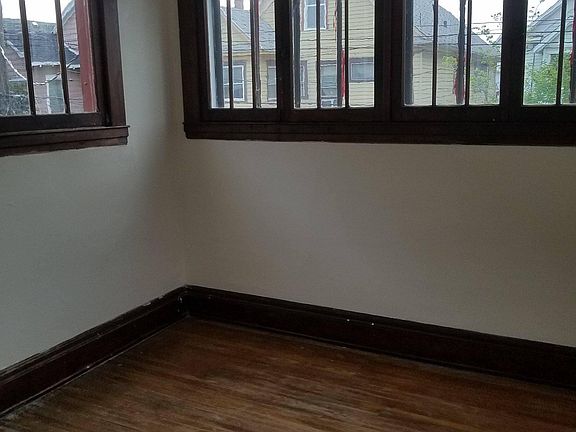 3rd image of 28 Goulding Ave