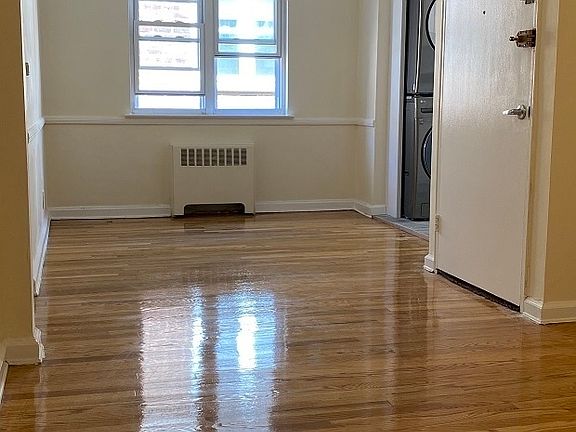5th image of 141-03 Jewel Ave #2