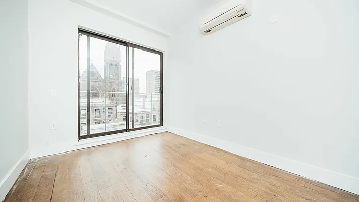 Rented by Nooklyn NYC LLC | media 104