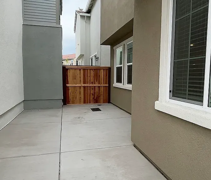14545 Southpointe Dr #61 — Photo 9