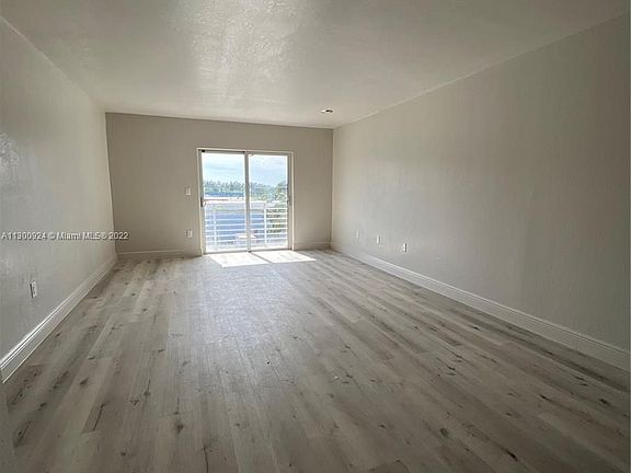 5th image of 12501 NE 13th Ave #226