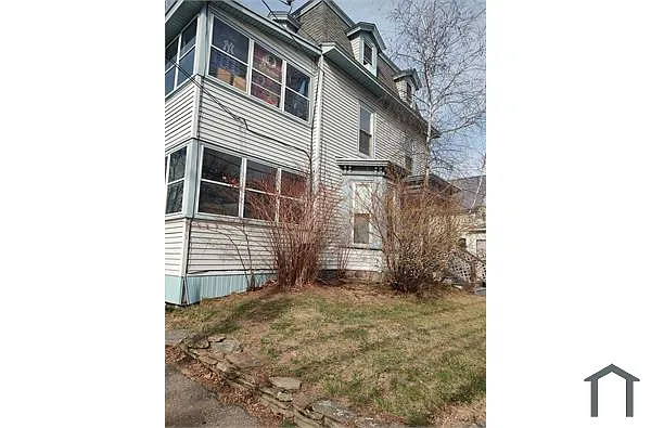 Building Photo - 220 N Main St #A