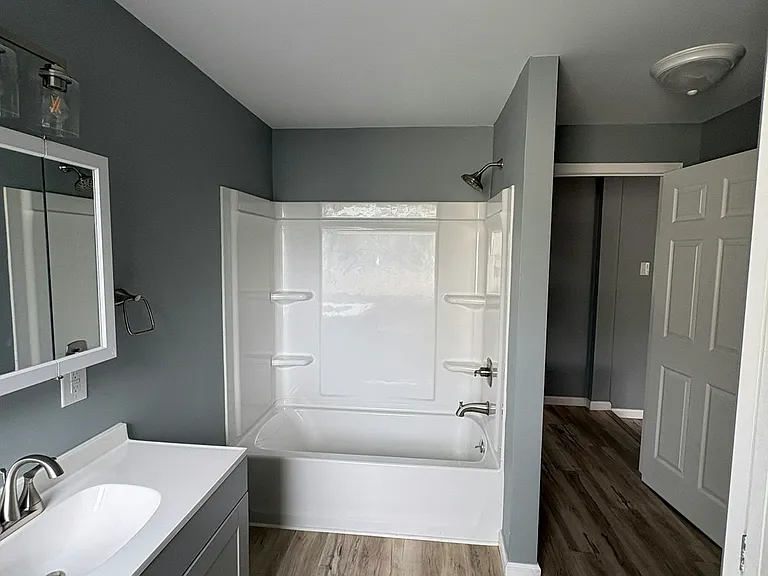 615 George St — Photo 39