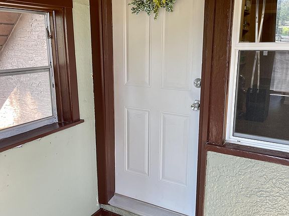4th image of 2601 7th St NE #2