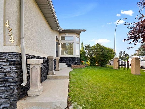3rd image of 434 E Harvest Grove Pl NE