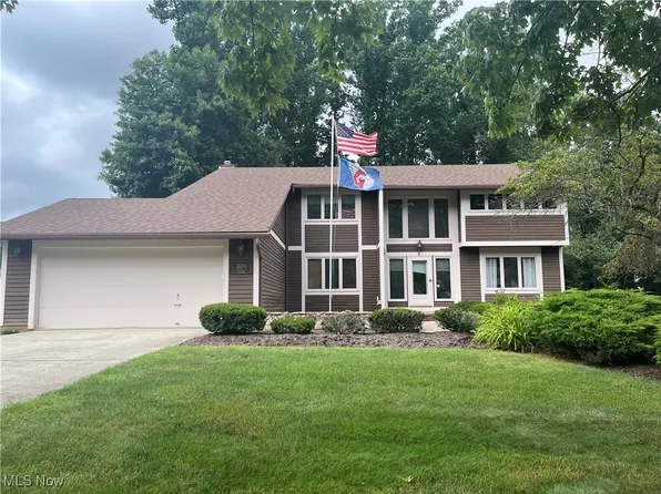 13035 S Partridge Dr, Valley View, OH 44125