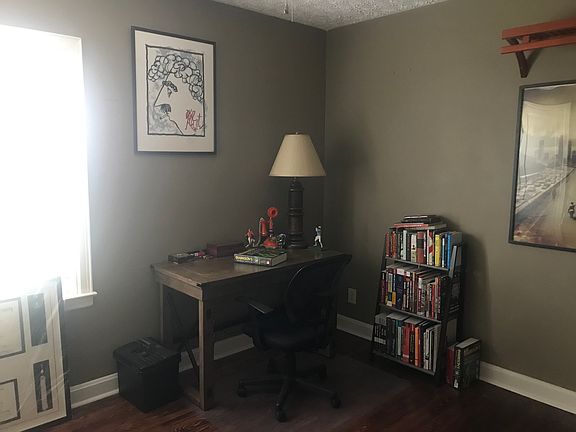 5th image of 619 Sheridan Dr