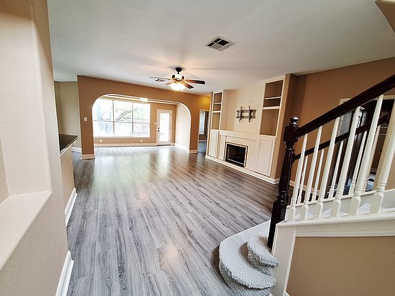 5th image of 2122 Wheaton Trl