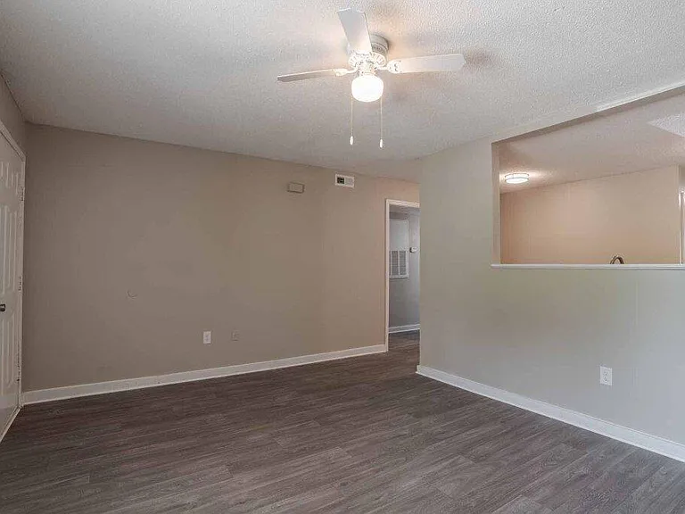 Gable Oaks Apartment Homes — Photo 9