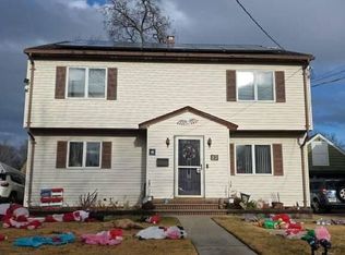 22 Lotz Hill Rd, Clifton, NJ 07013